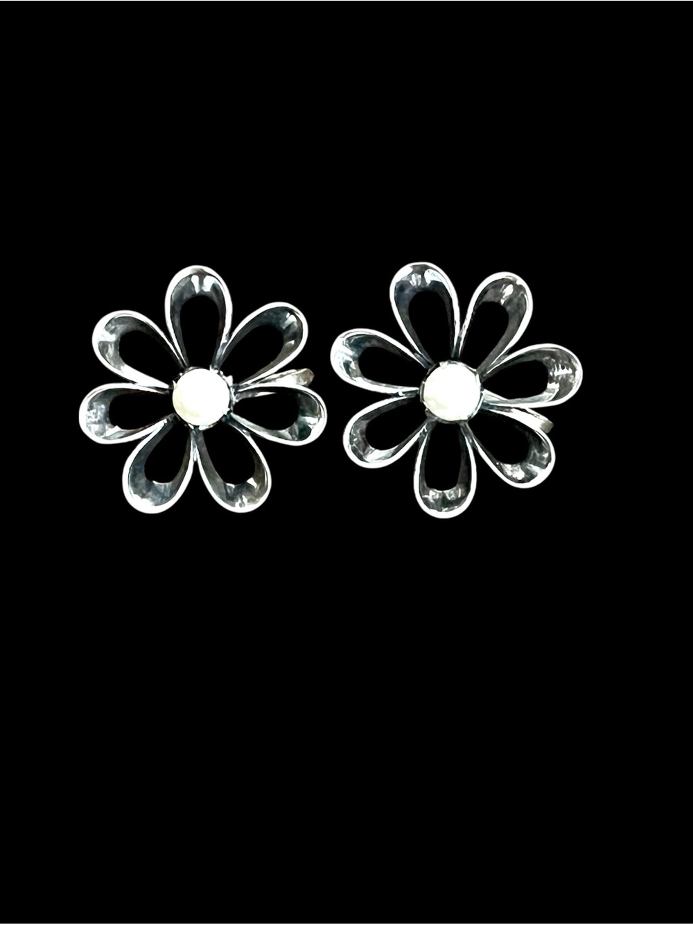 Vintage Mexico Sterling Silver Pearl Daisy Flower Screw Back Earrings
